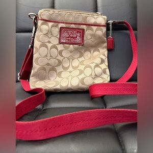 COACH Light Khaki & Red Sig Crossbody